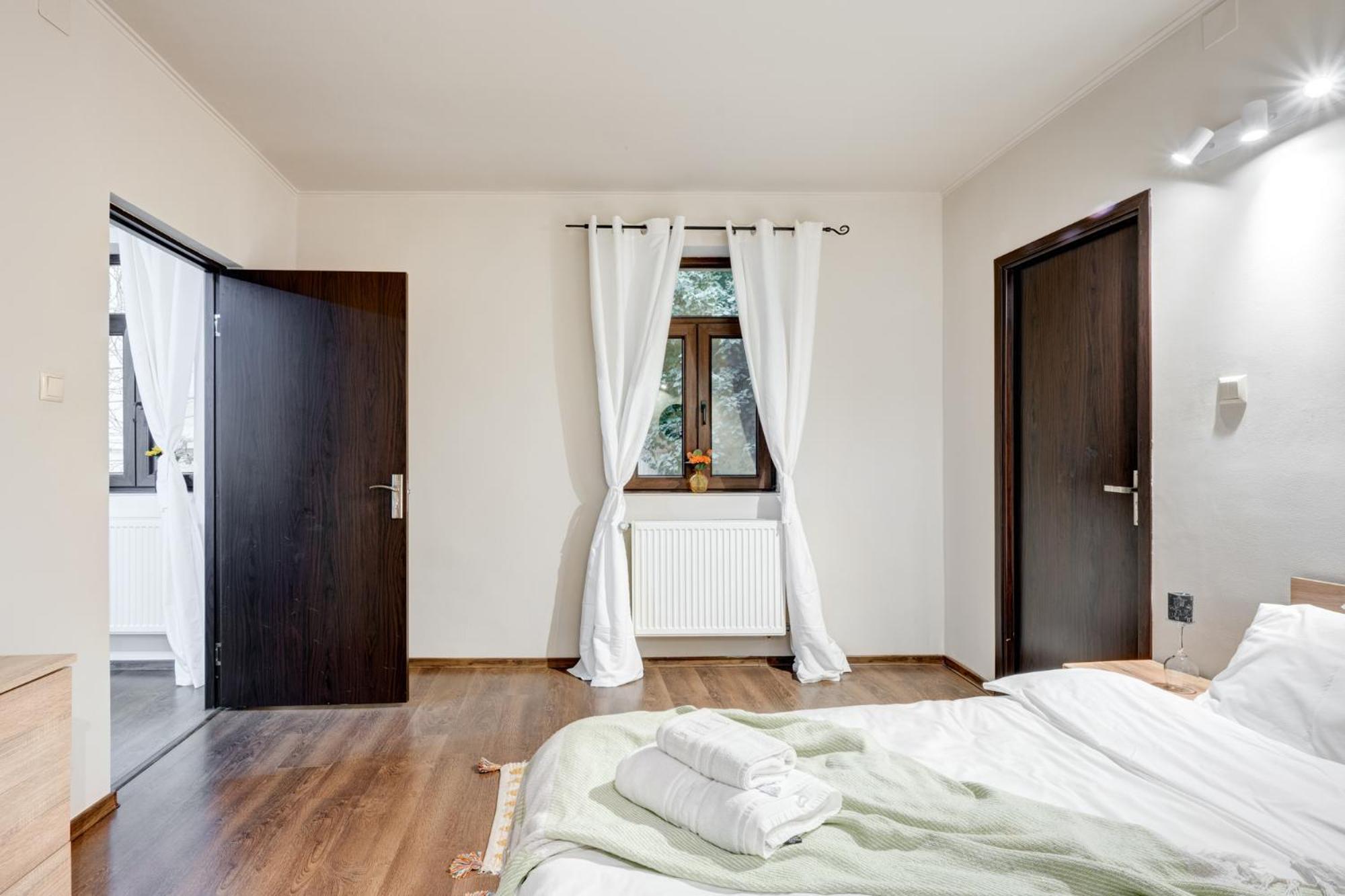 Holiday Apartments Bukarest Eksteriør billede
